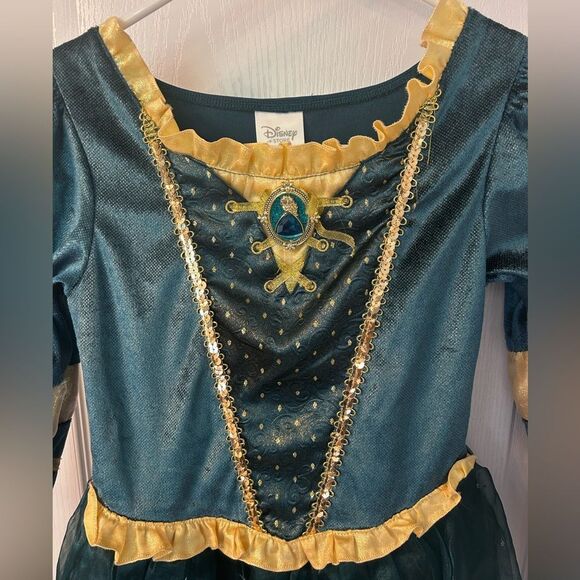 Beautiful Disney Store Brave Girls Costume! - Picture 2 of 4